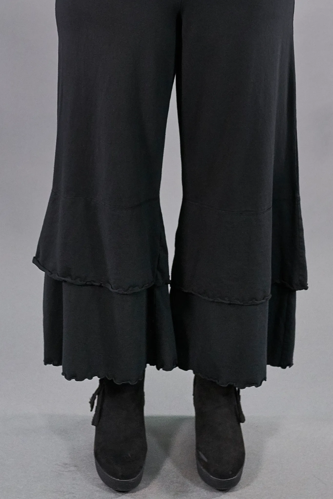 3239 Wide Petaloon-Black-U