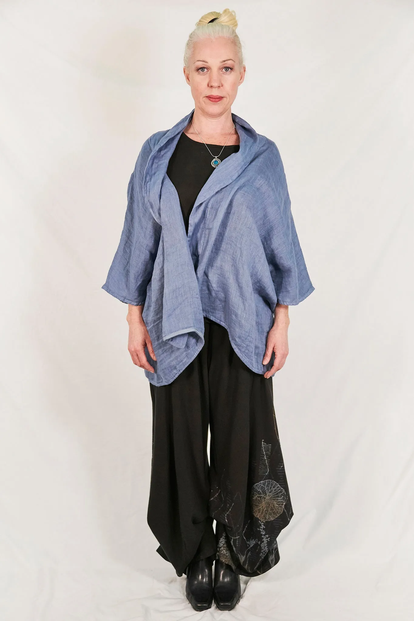 5230-Linen Boxy Cardi Summer Blue-P