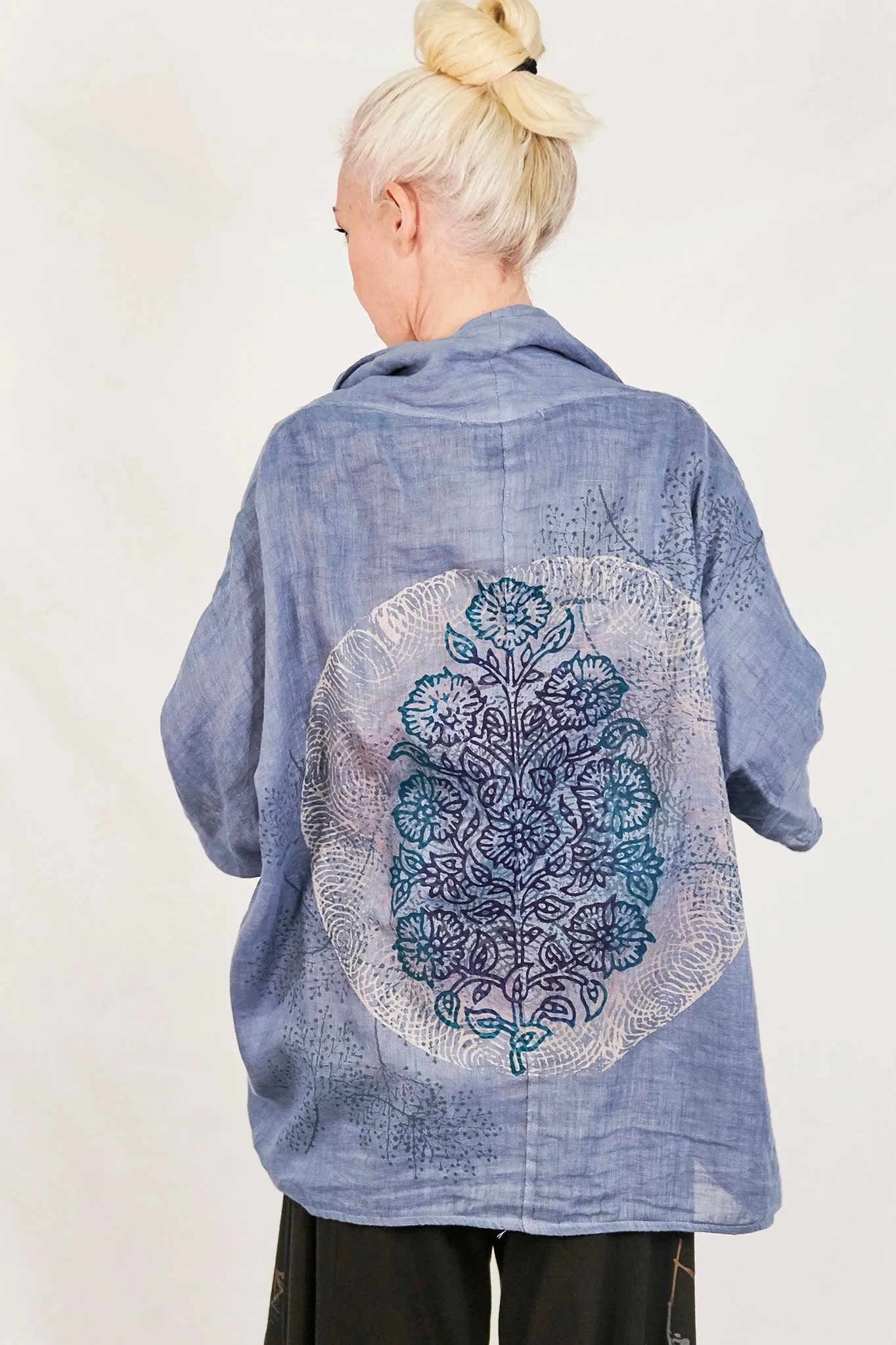 5230-Linen Boxy Cardi Summer Blue-P