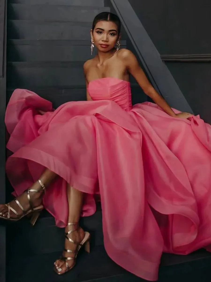 A-line Strapless Organza Prom Dresses