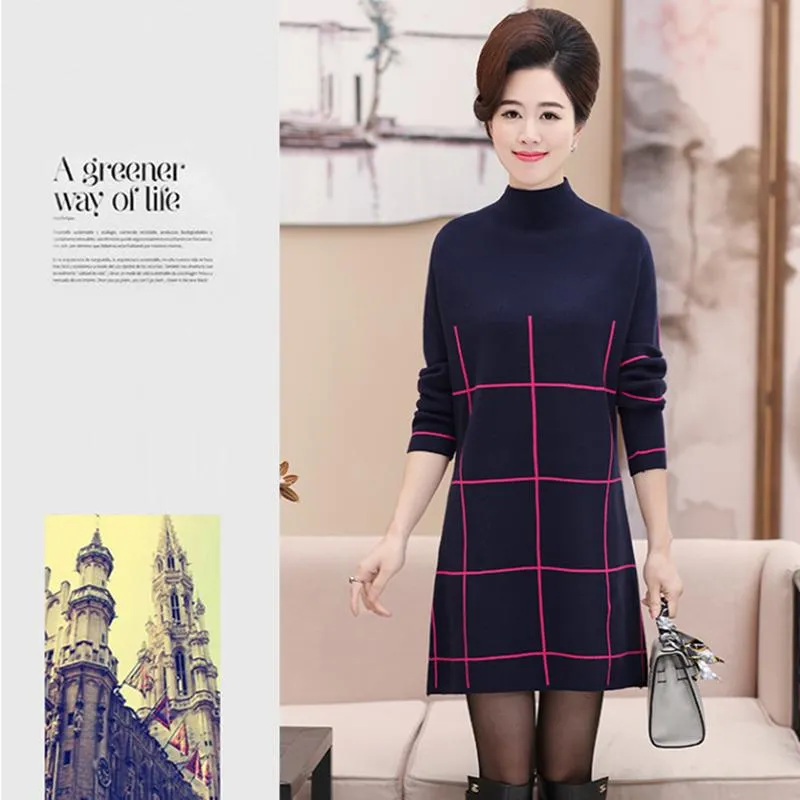 Autumn and Winter Middle-aged and Elderly Plus Size Dress In The Long Section Thick Plus Size Base Skirt Striped Pattern Simple Sweater Dress