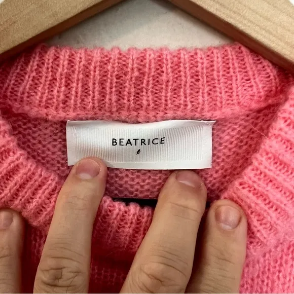 BEATRICE B- Puff Sleeve Cropped Sweater Pink Classic Classic Preppy Work Casual