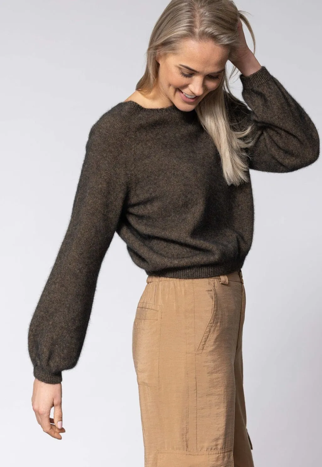 Bellow Sleeve Top