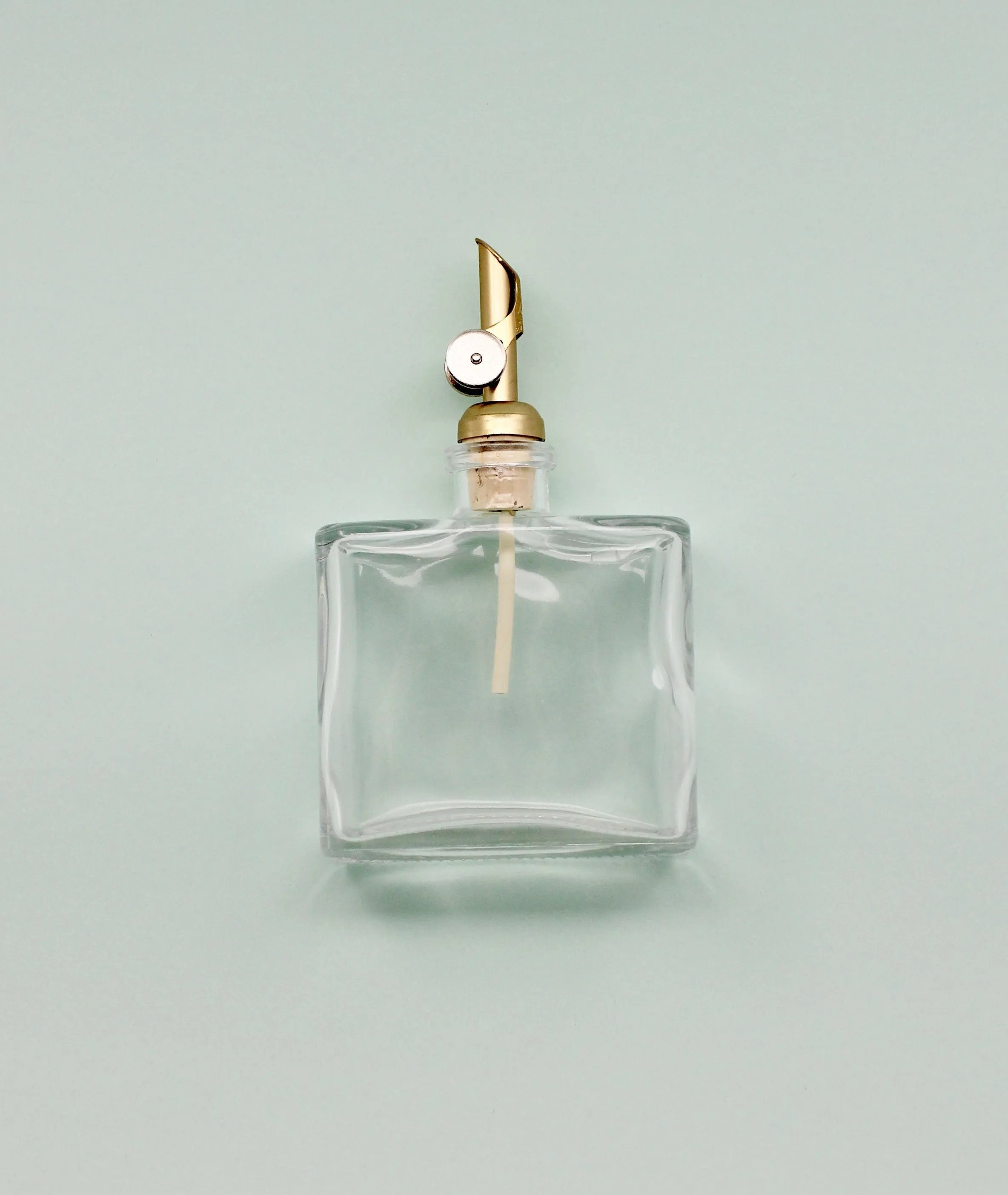 Boxy Gold Tip Spout Dispenser