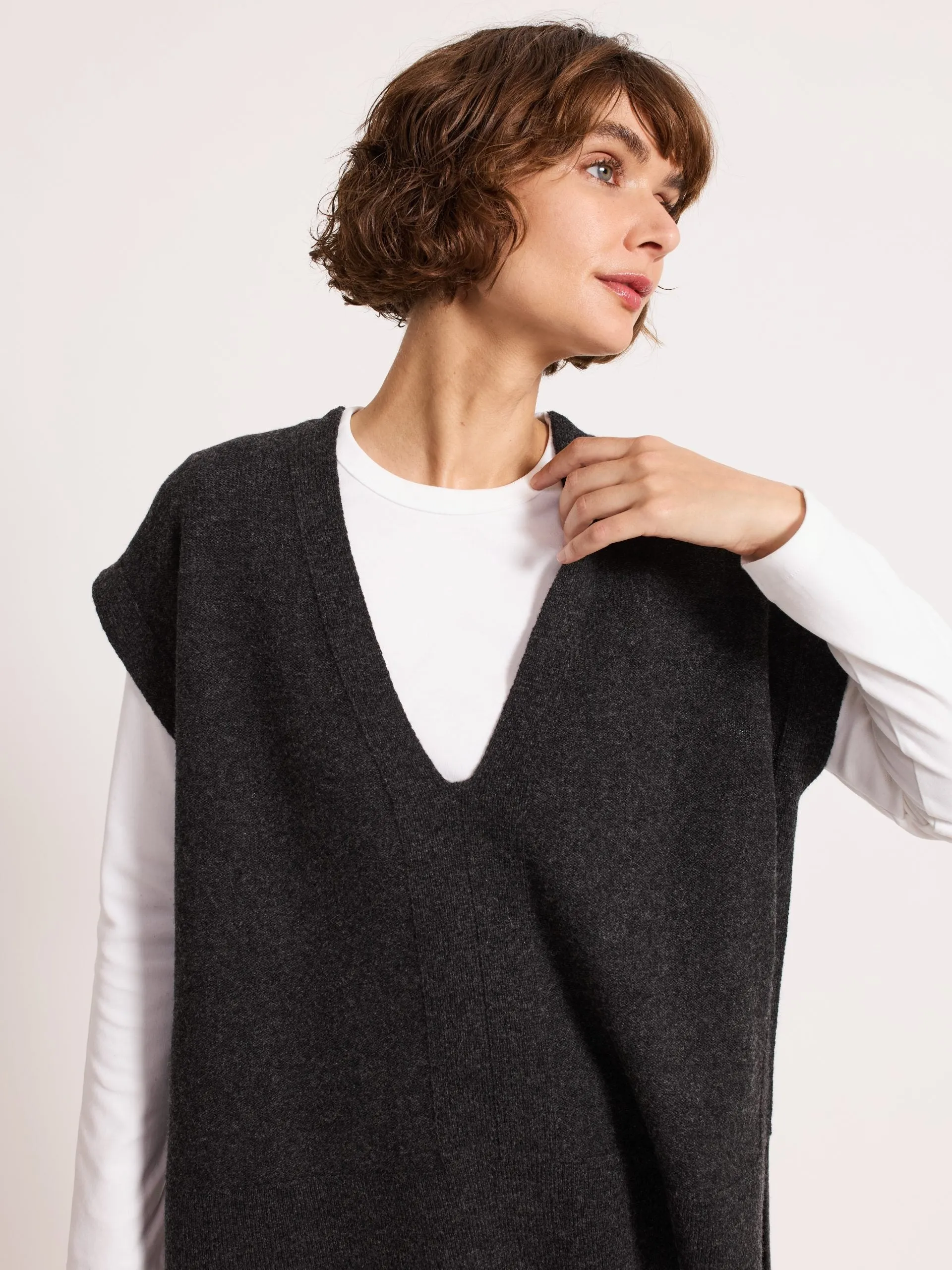 Boxy Wool Slipover Charcoal