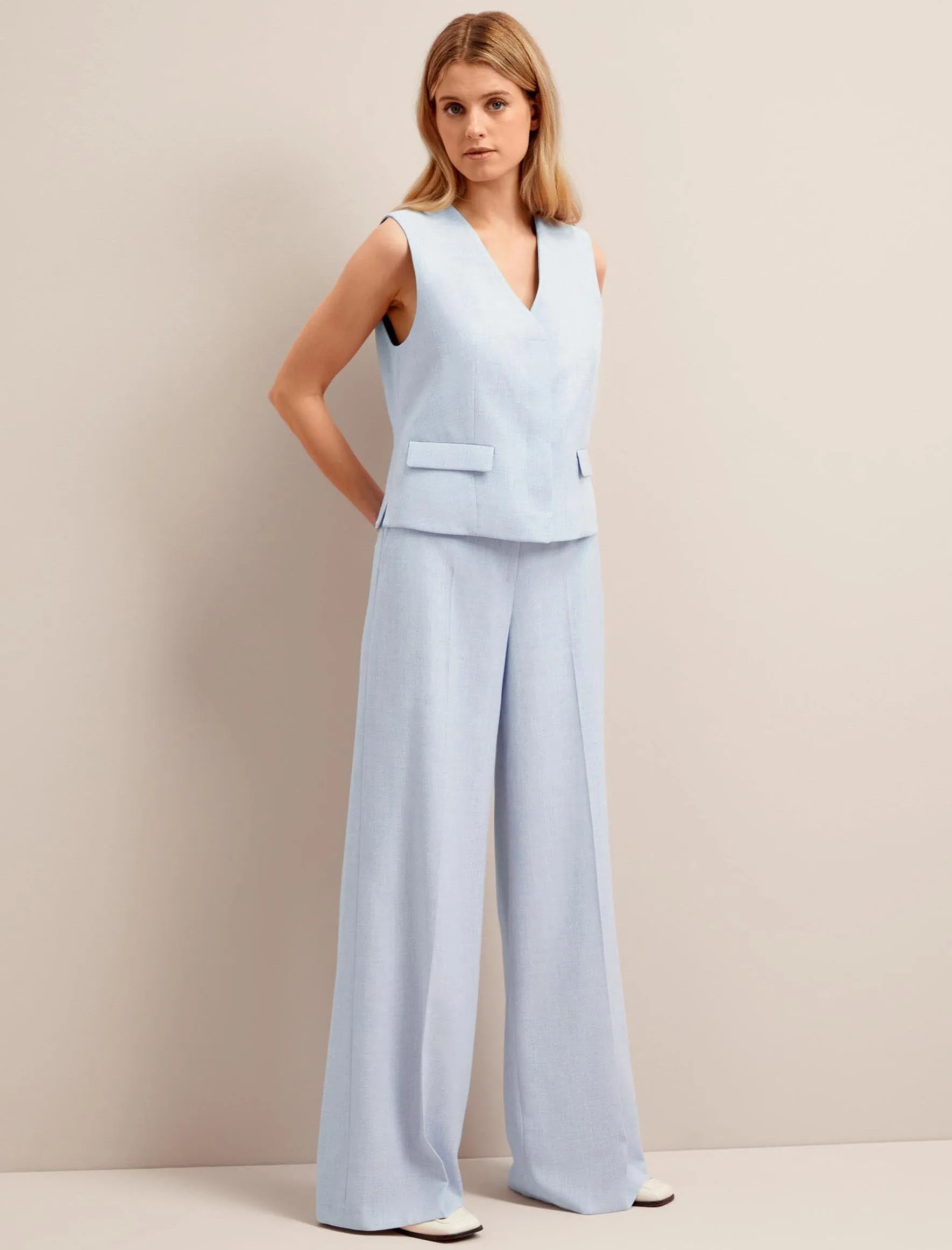 Deacon Linen Blend Waistcoat - Pale Blue