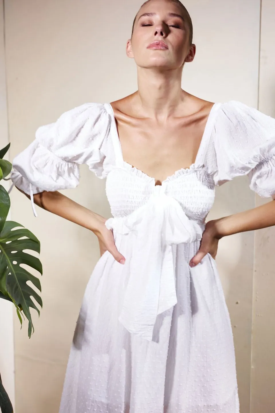Doro White Double Puff Bow SS Midi Dress