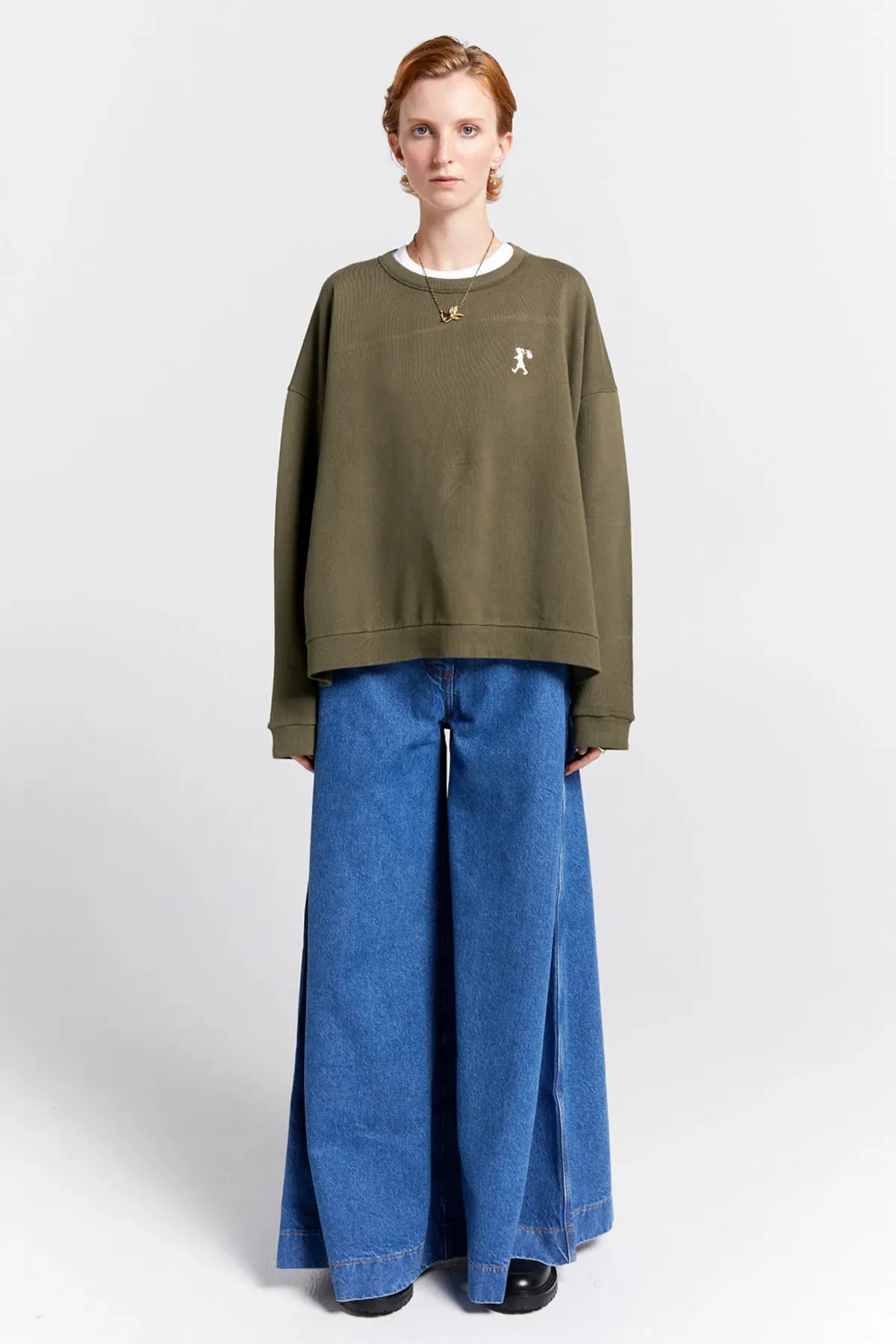 EMBROIDERED RUNAWAY GIRL ORGANIC CREWNECK SWEATSHIRT