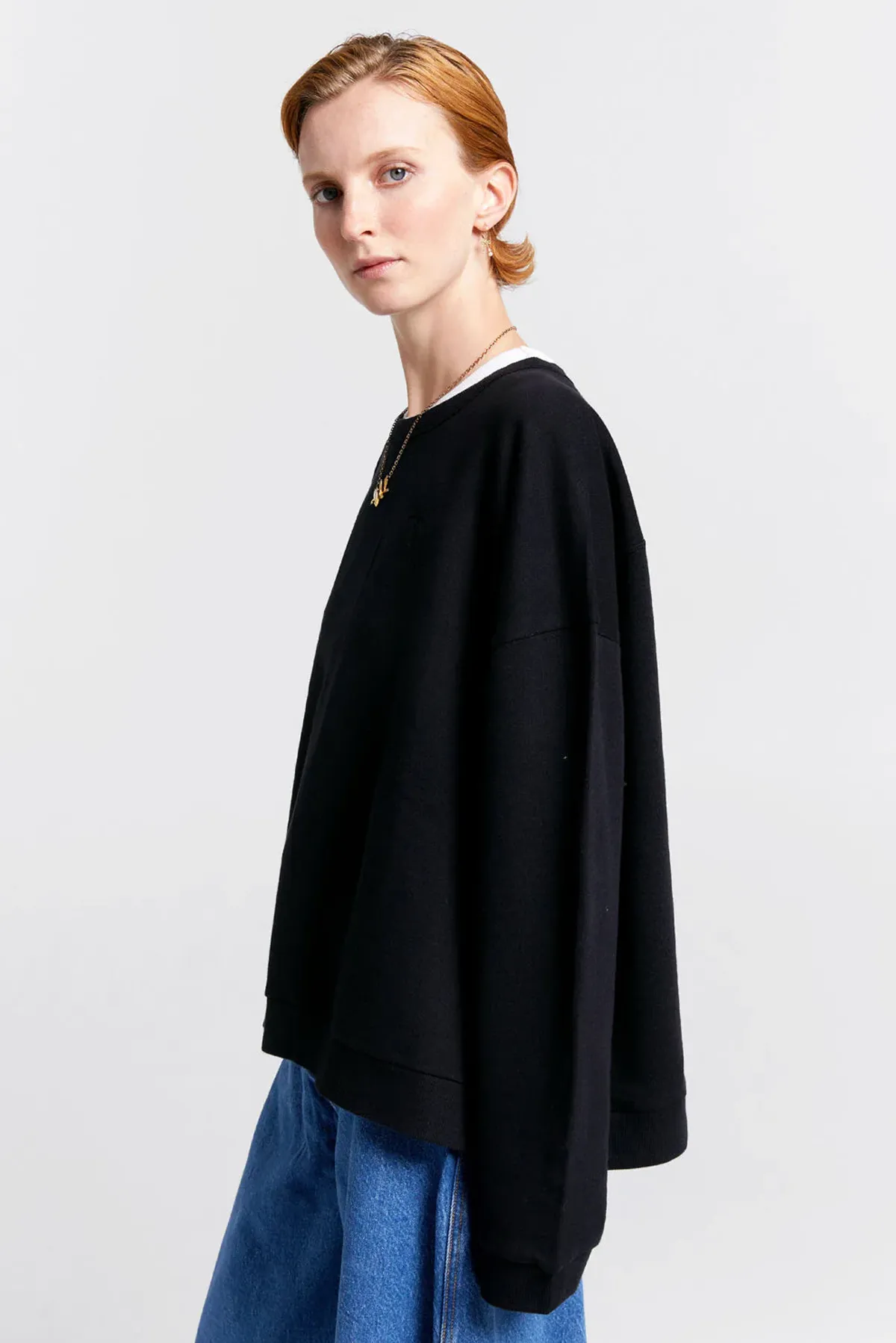 EMBROIDERED RUNAWAY GIRL ORGANIC CREWNECK SWEATSHIRT