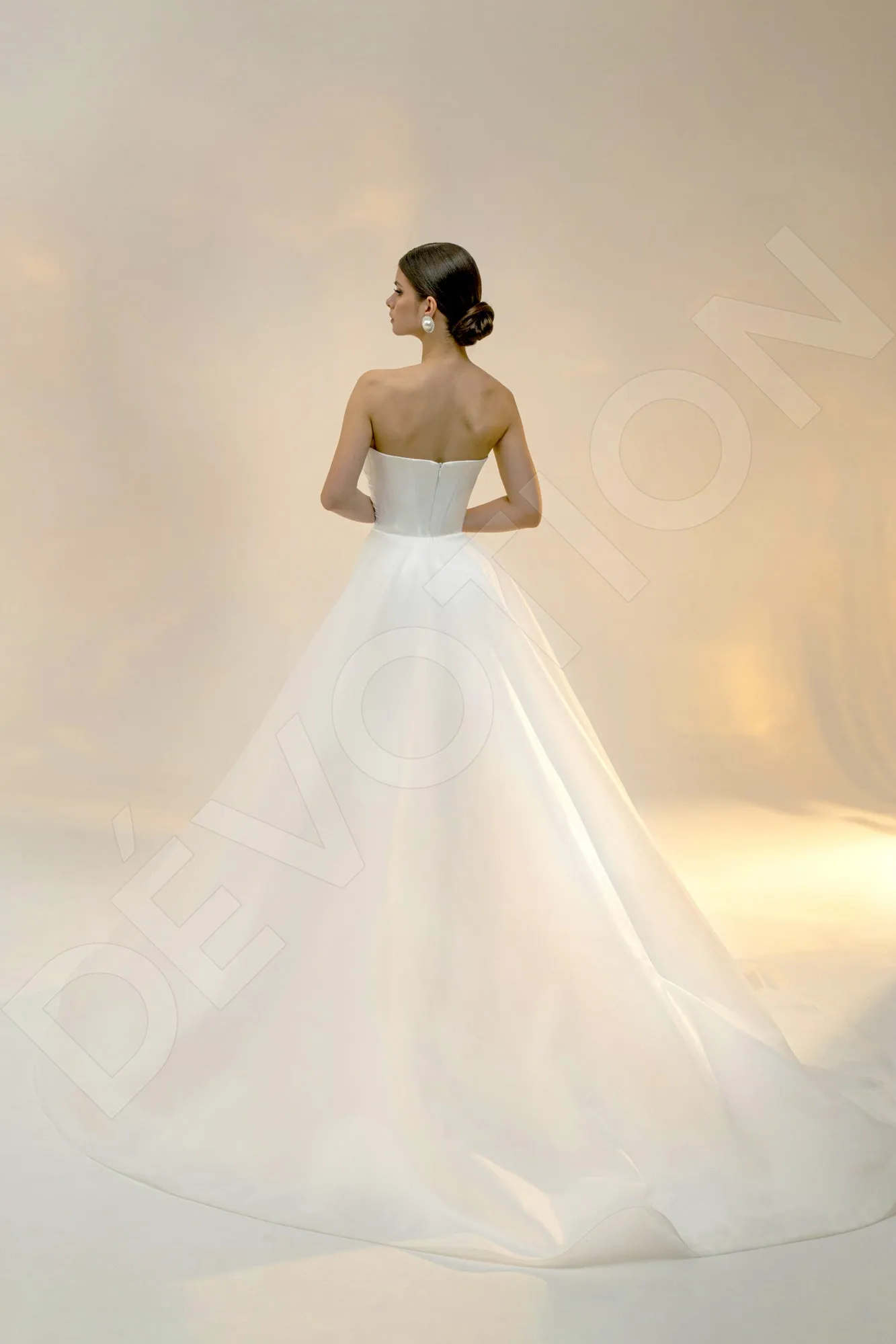 Greyla Sheath/Column Straight Across Light Ivory Wedding dress