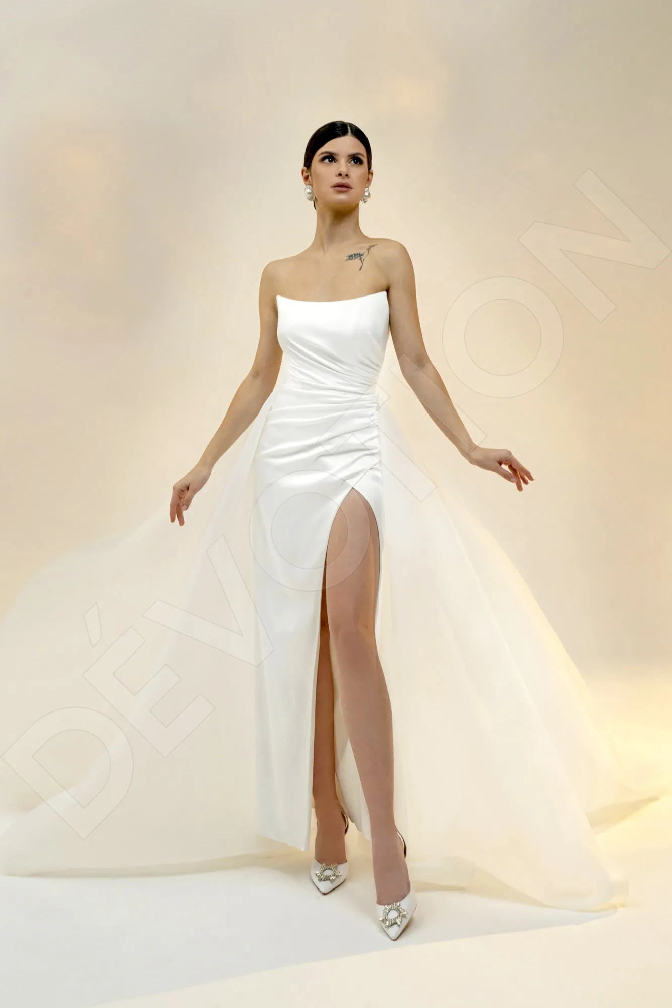 Greyla Sheath/Column Straight Across Light Ivory Wedding dress