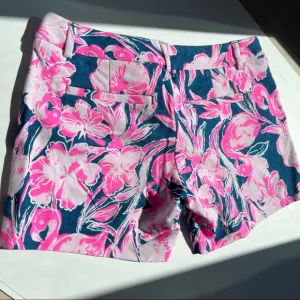 🎉HOST PICK🎉 Lilly Pulitzer pink &amp; navy Callahan Knit shorts