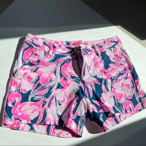 🎉HOST PICK🎉 Lilly Pulitzer pink &amp; navy Callahan Knit shorts
