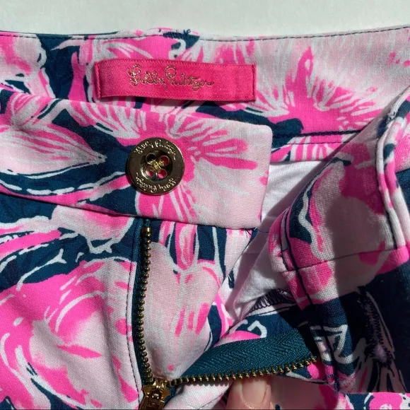🎉HOST PICK🎉 Lilly Pulitzer pink &amp; navy Callahan Knit shorts