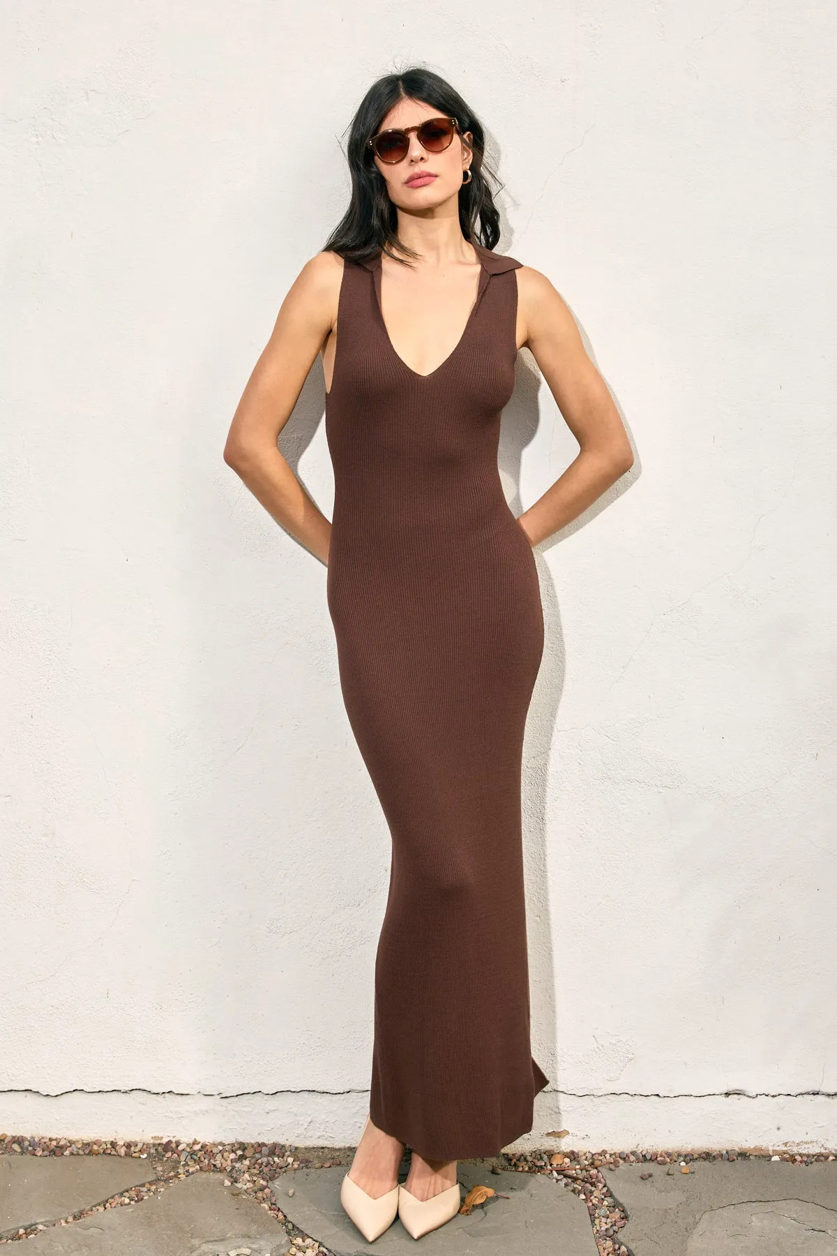 Jennis Sleeveless Collared Maxi Light Knit Dress