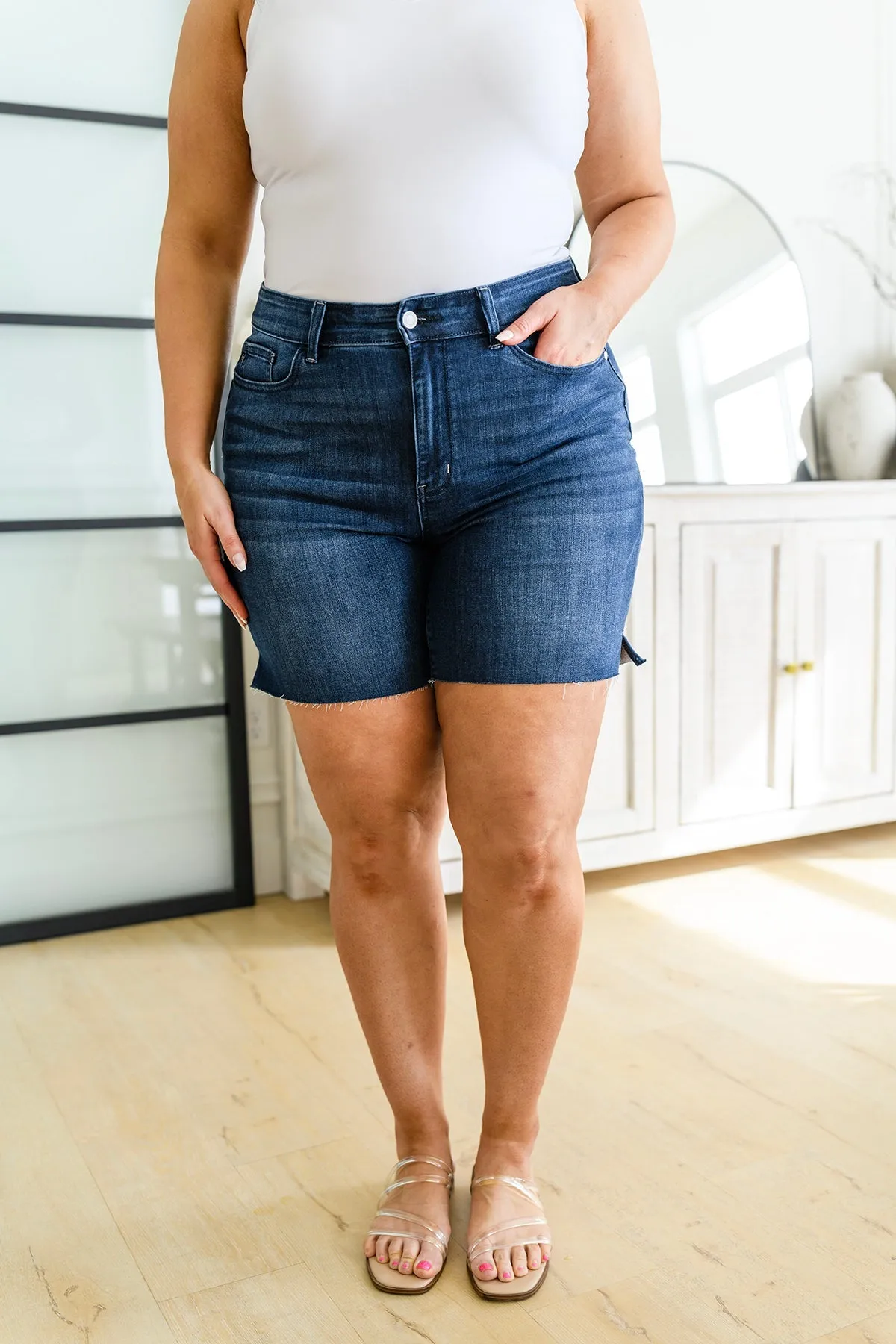 JUDY BLUE Cassie Mid Rise Cutoff Shorts