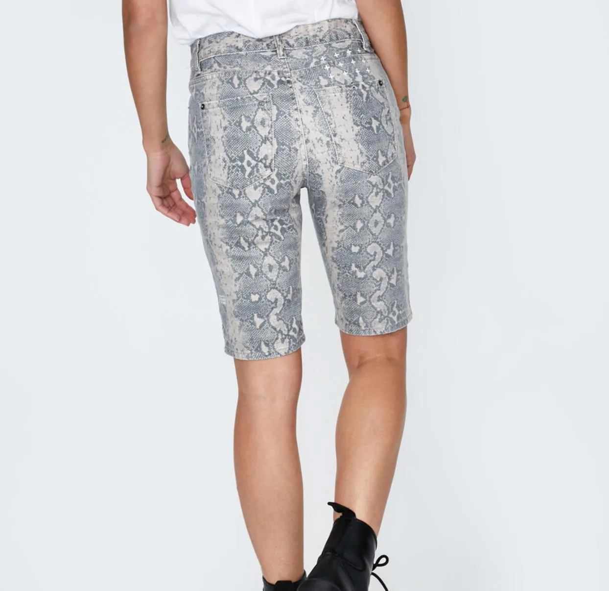 Ksubi Womens Snake Print Long Denim Short Size 26 (New, RRP $199.95)