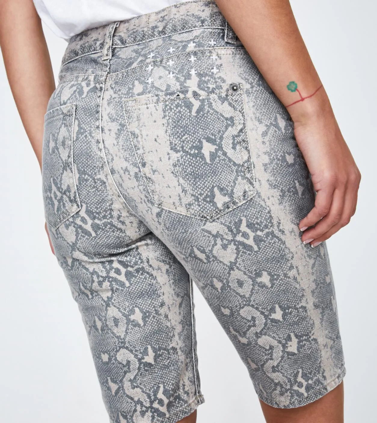 Ksubi Womens Snake Print Long Denim Short Size 26 (New, RRP $199.95)