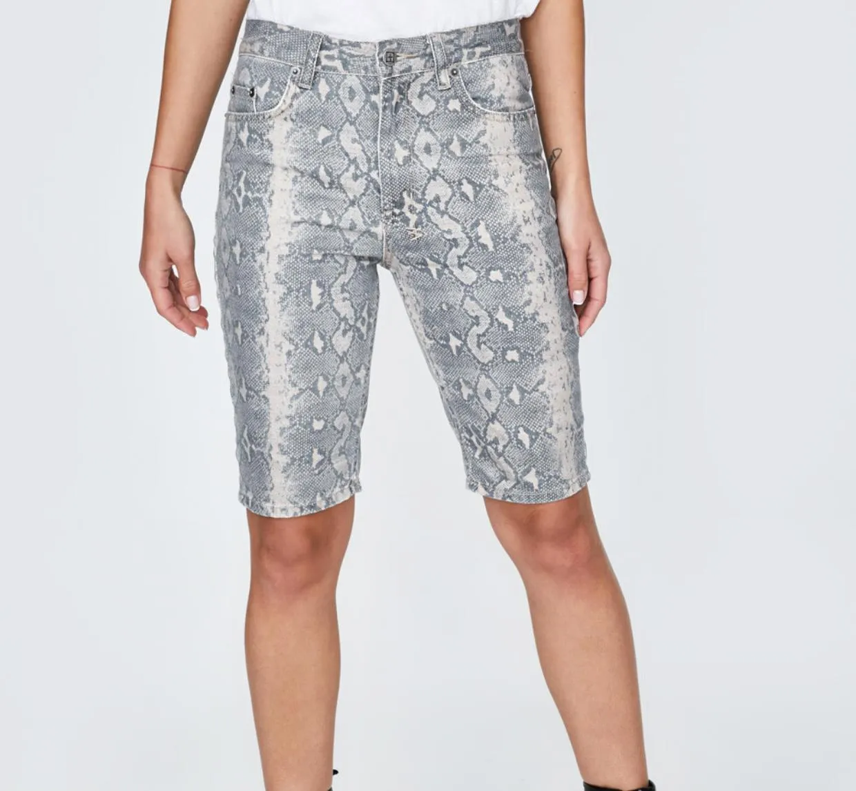 Ksubi Womens Snake Print Long Denim Short Size 26 (New, RRP $199.95)