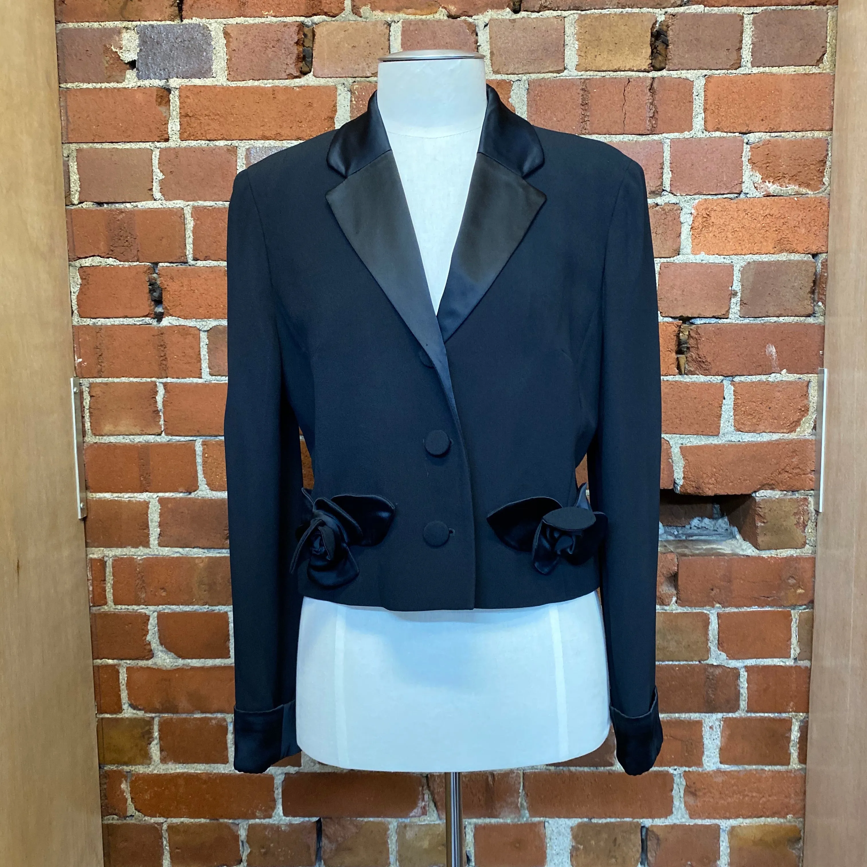 MOSCHINO CHEAP AND CHIC 1990s tuxedo jacket