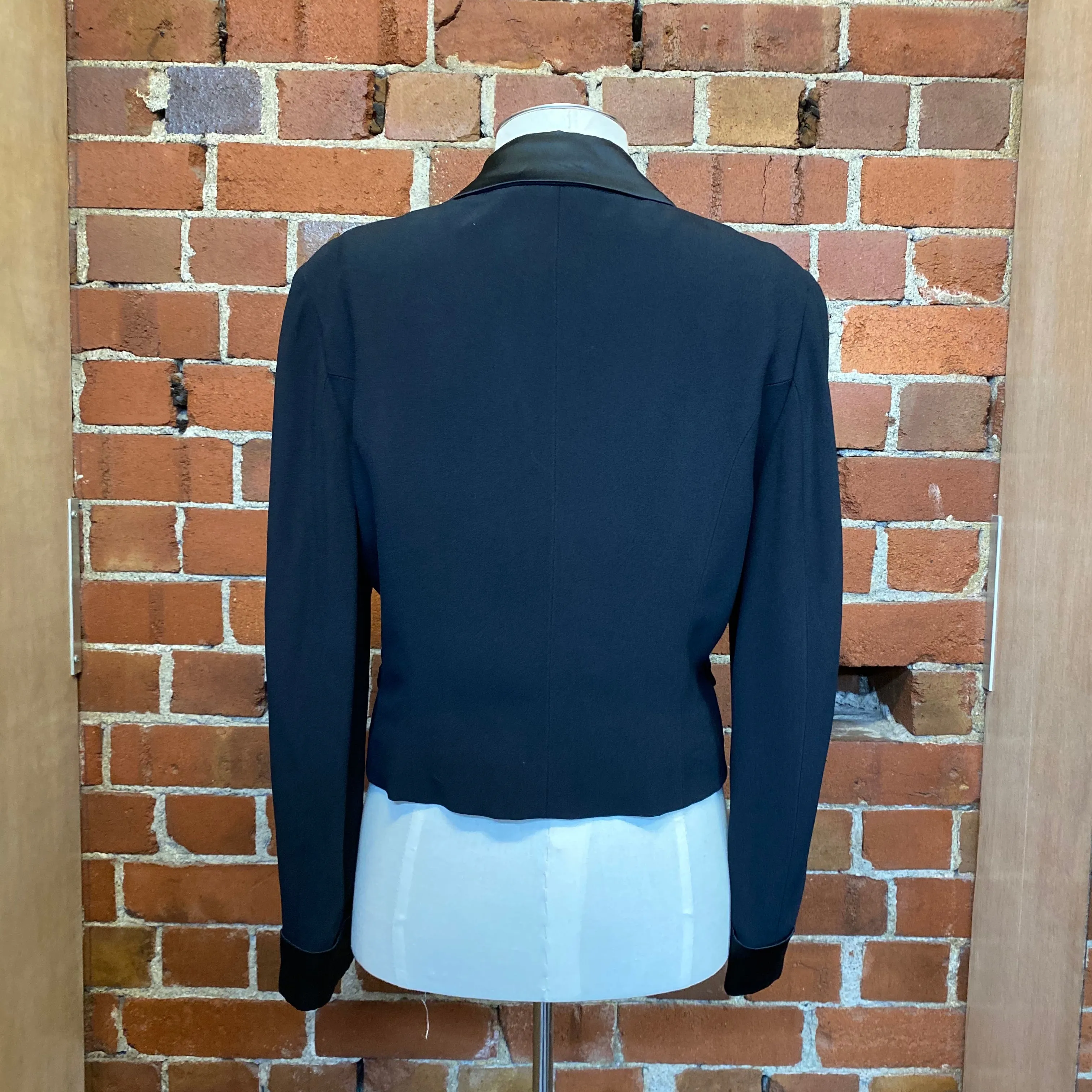 MOSCHINO CHEAP AND CHIC 1990s tuxedo jacket