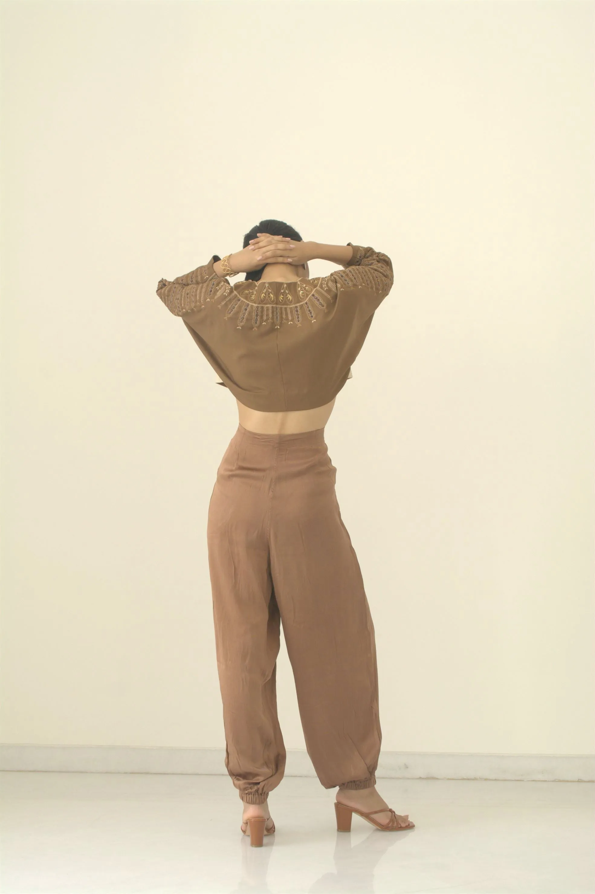 New Season Summer to Fall 2024-Crop Top Two Toned Poly Wool Off White Brown-TB/WC/064-Suzanne-Fashion Edit Hemji