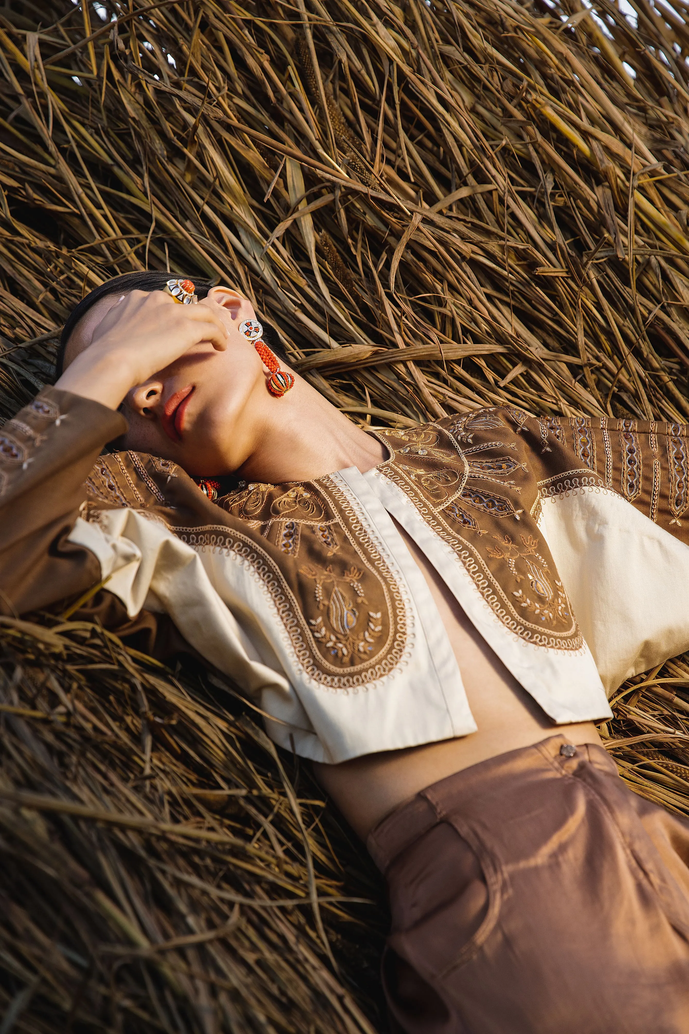 New Season Summer to Fall 2024-Crop Top Two Toned Poly Wool Off White Brown-TB/WC/064-Suzanne-Fashion Edit Hemji