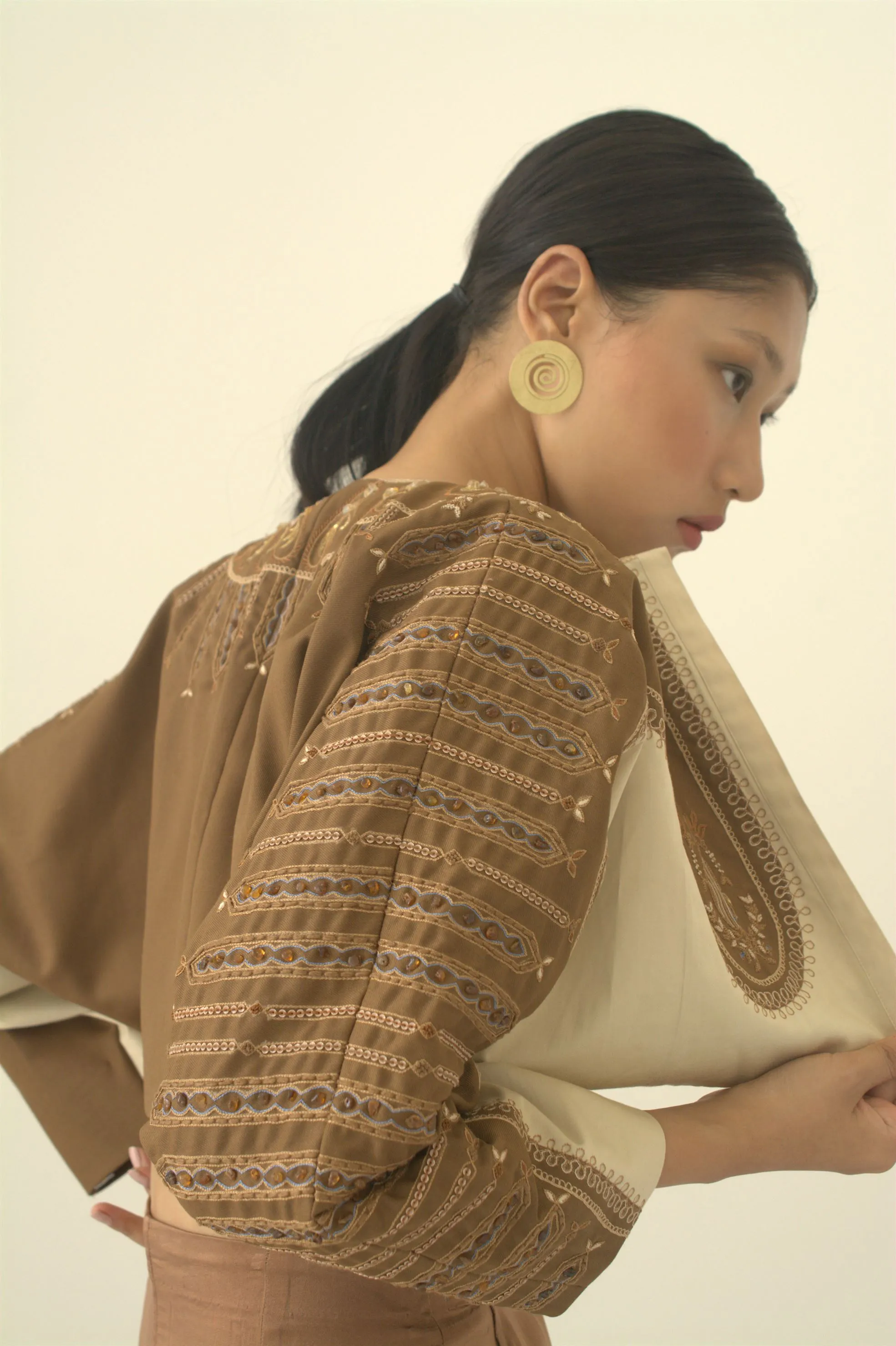 New Season Summer to Fall 2024-Crop Top Two Toned Poly Wool Off White Brown-TB/WC/064-Suzanne-Fashion Edit Hemji