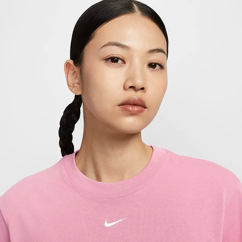 Nike Women's Sportswear Essential Boxy T-Shirt