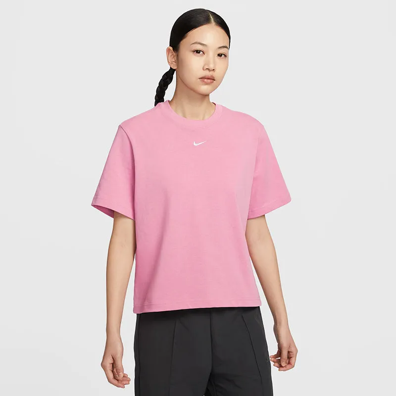 Nike Women's Sportswear Essential Boxy T-Shirt