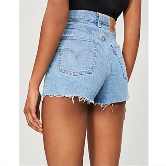 🔥🔥🔥NWT Levi's® Premium RIBCAGE WOMEN'S SHORTS