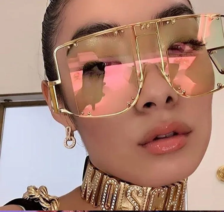 Oversized RiRi sunglasses
