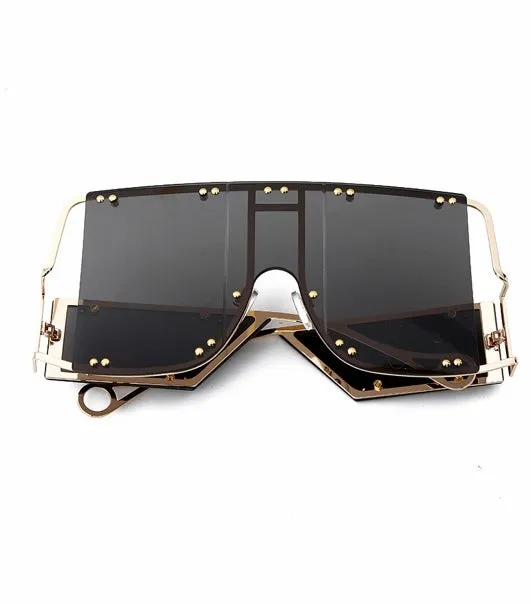 Oversized RiRi sunglasses