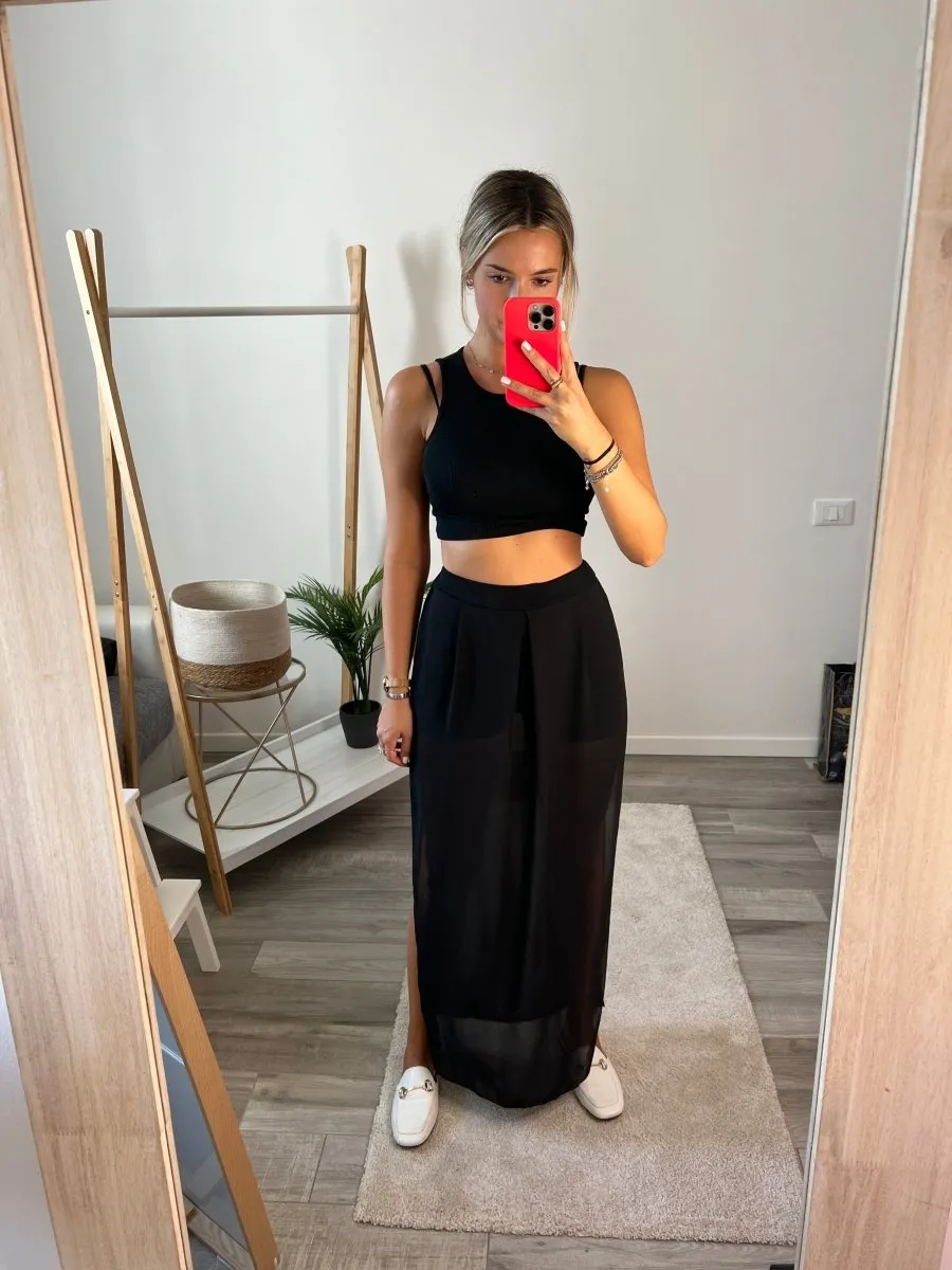 Pantaloncini con chiffon e spacchi laterali