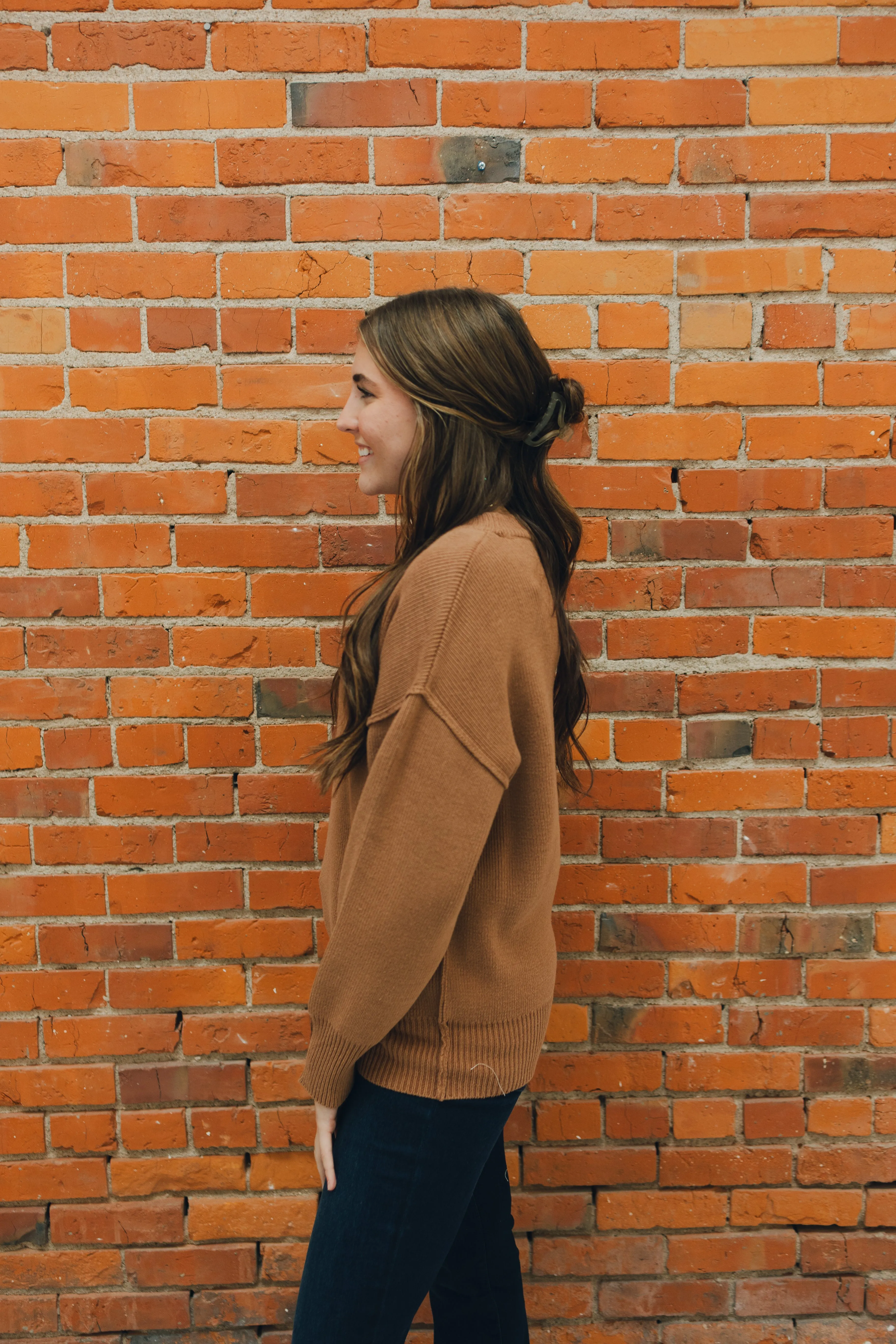 Round Neck Sweater - Camel