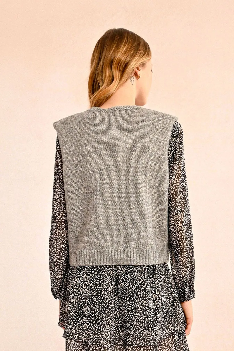 SHORT SLEEVELESS SWEATER