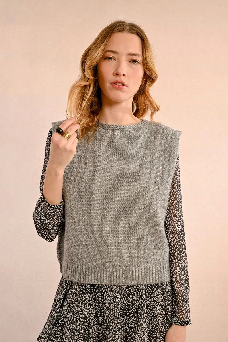 SHORT SLEEVELESS SWEATER