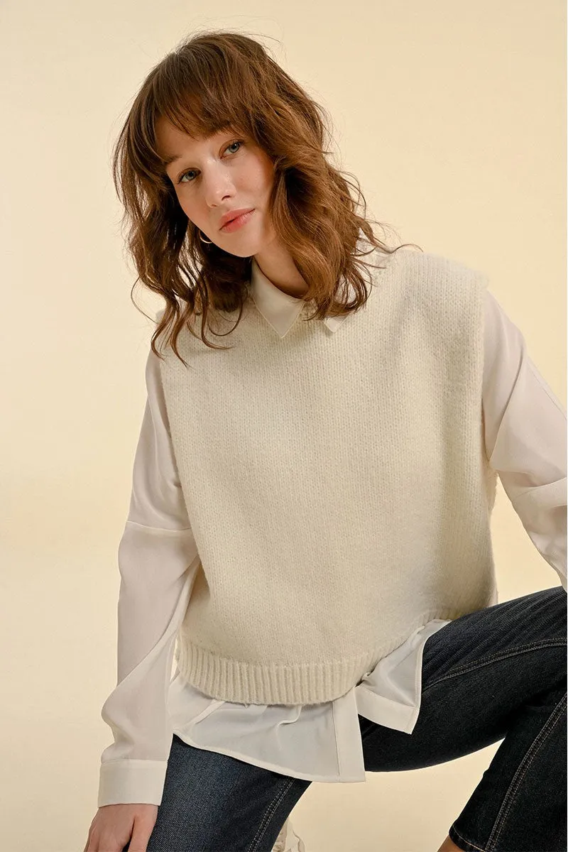 SHORT SLEEVELESS SWEATER