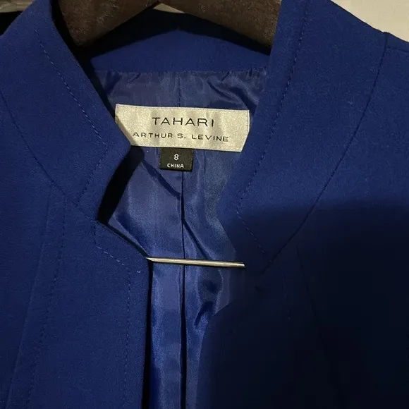Tahari Arthur Levine Blue Cropped Jacket