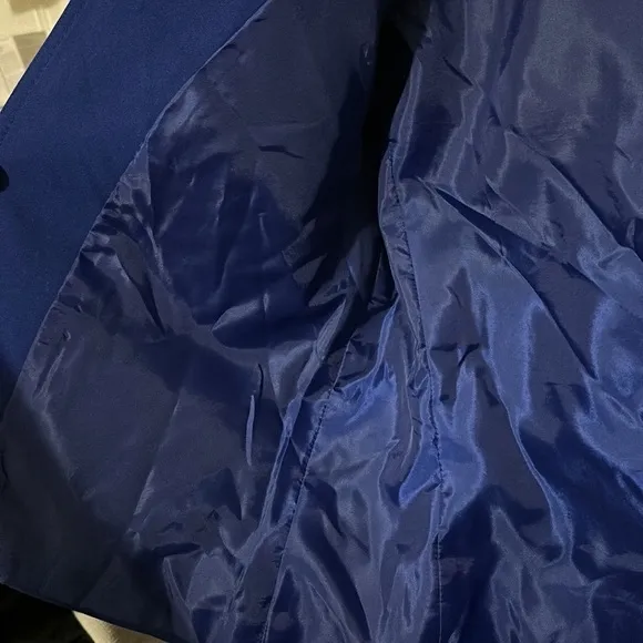 Tahari Arthur Levine Blue Cropped Jacket