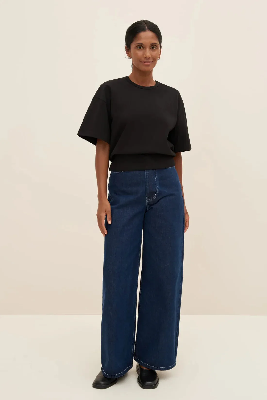 The Boxy Rib Tee in Black | Kowtow