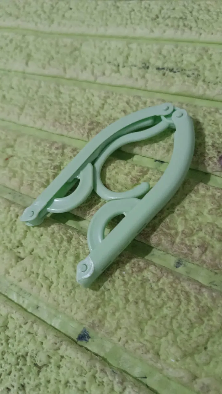 Travel Hangers, Portable Folding Clothes Hangers (1 Pc / Small)