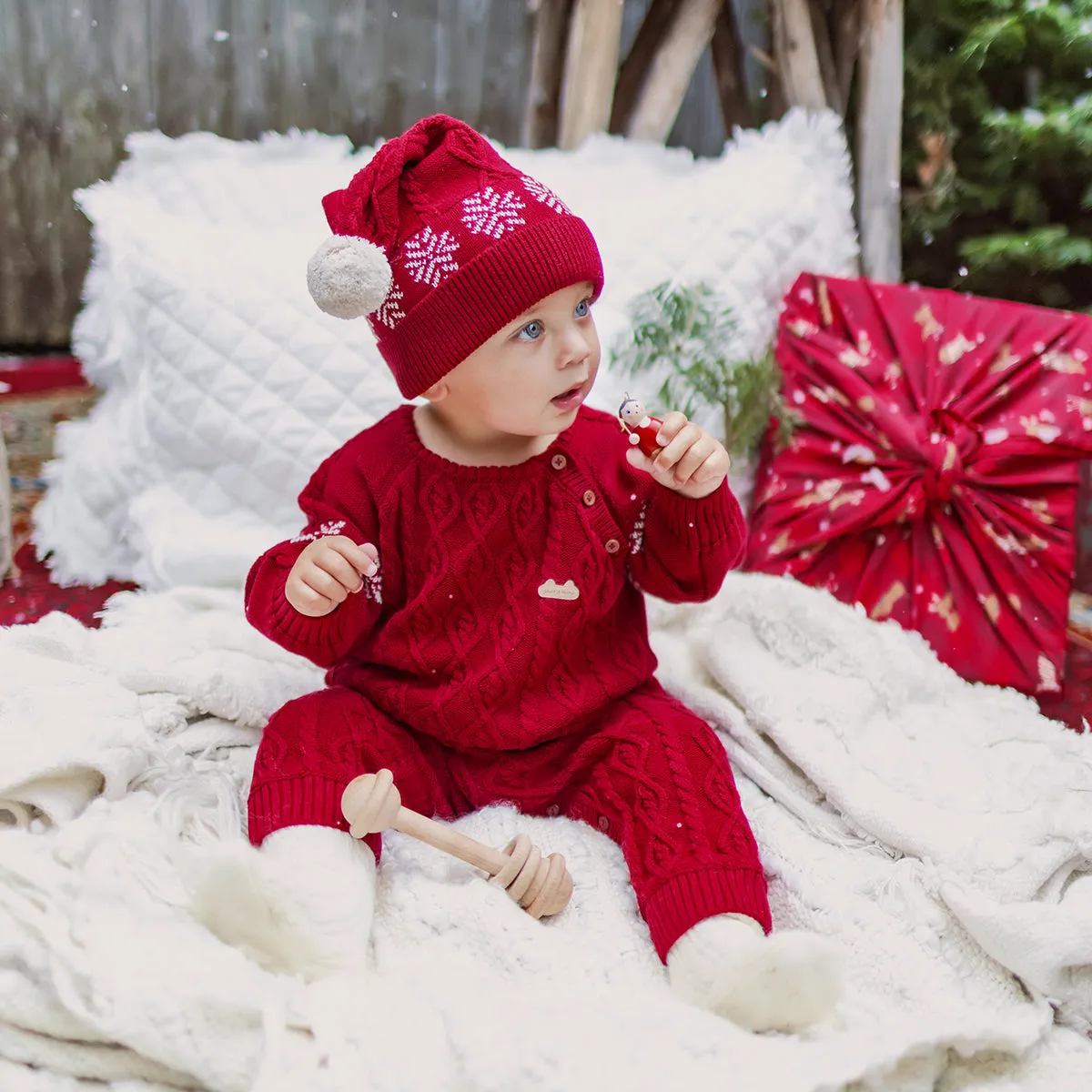 Une pièce rouge en tricot torsadé, naissance || Red one piece in twisted knit, newborn