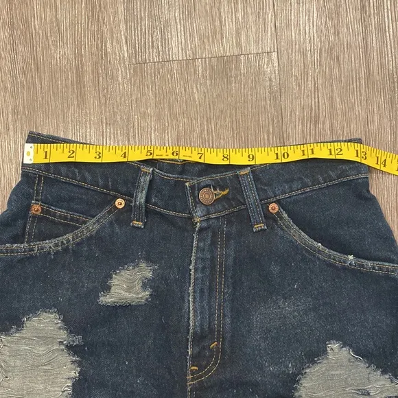Vintage 1977 dark wash distressed 912 Levi’s shorts