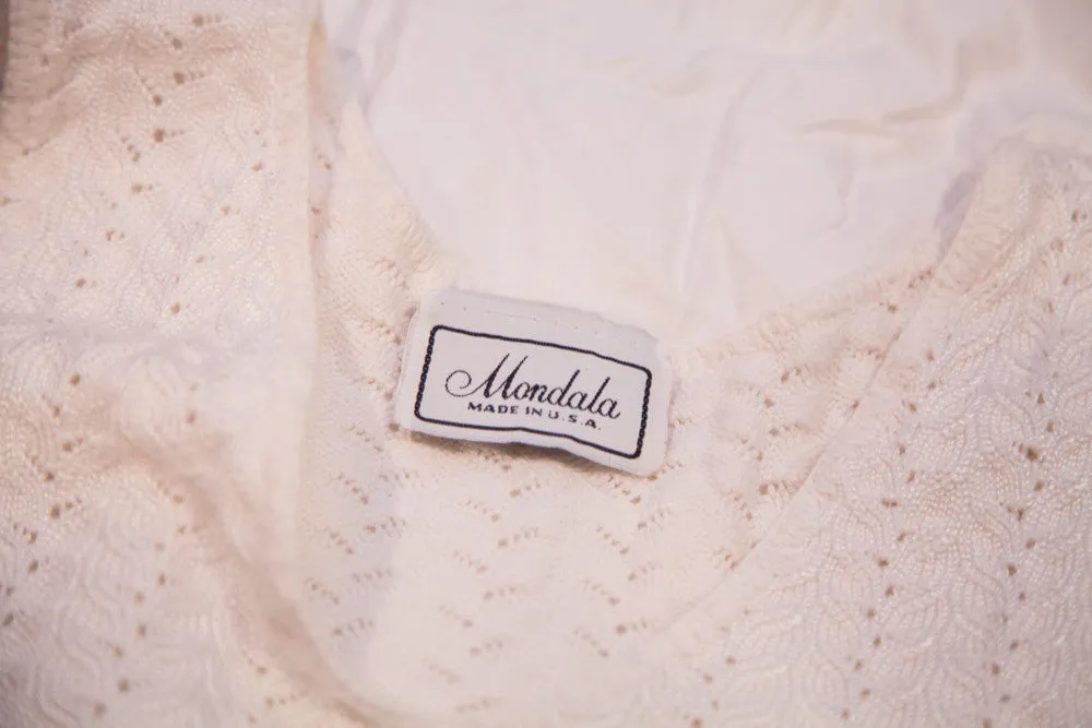 Vintage 70s Boho White Knit Cropped Top // Size S - M // Cropped Shirt