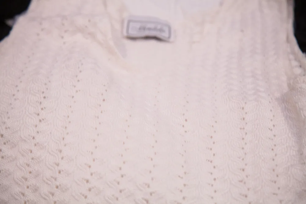Vintage 70s Boho White Knit Cropped Top // Size S - M // Cropped Shirt