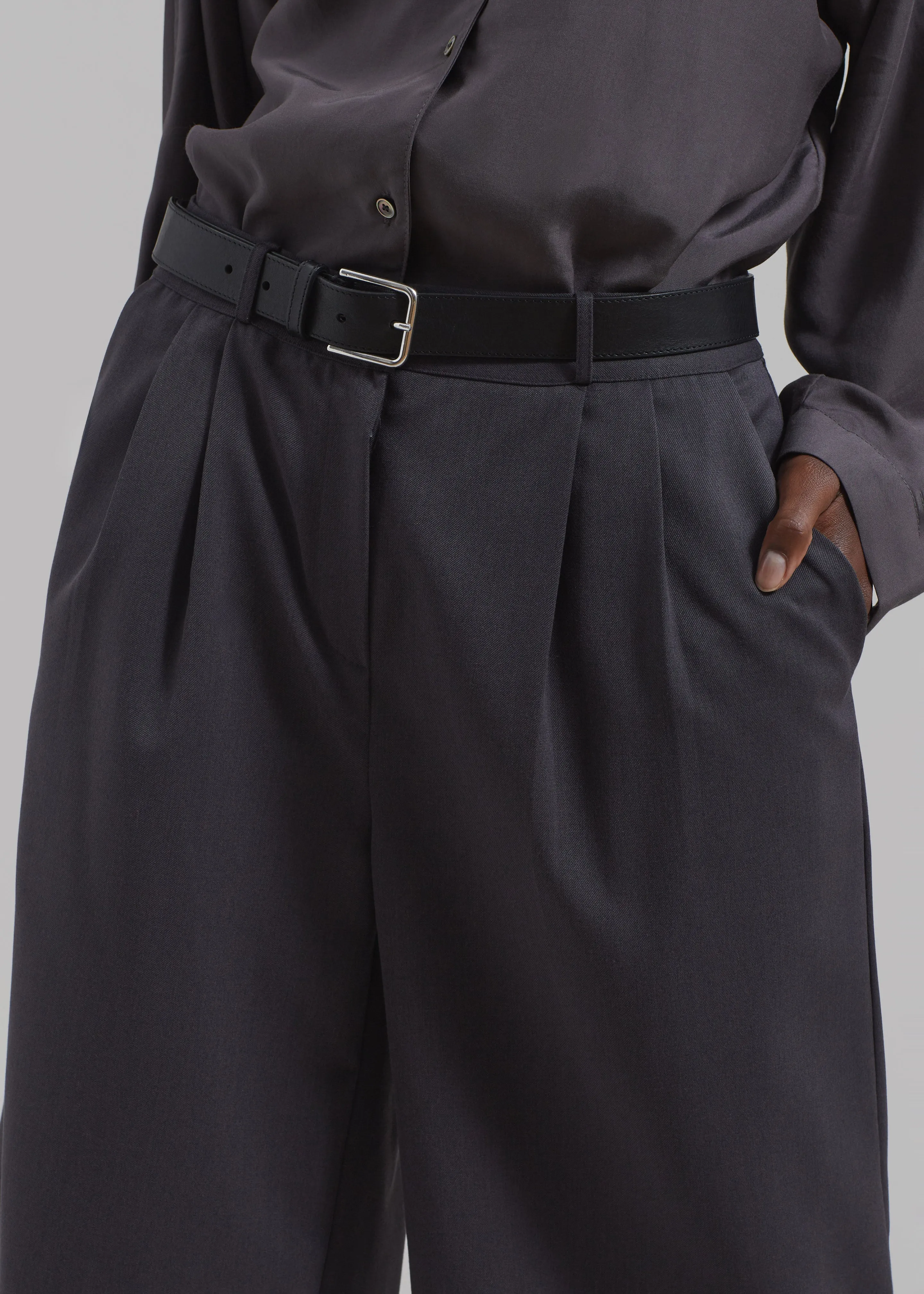 Wilma Pleated Bermuda Shorts - Charcoal