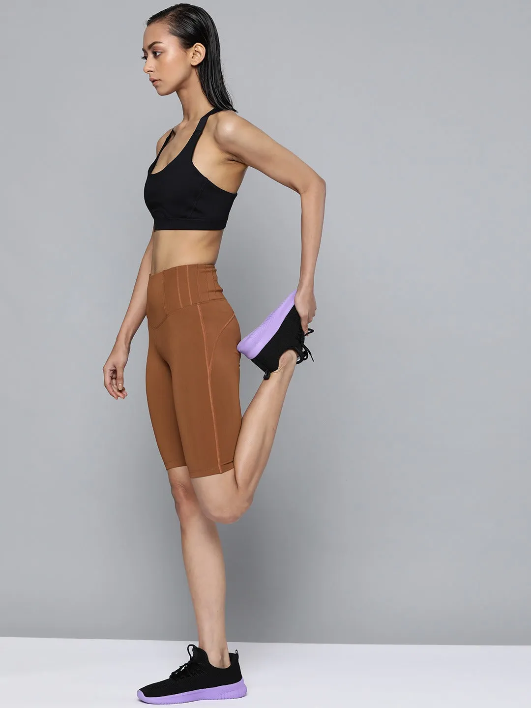 Women's Brown Solid Slim Fit High-Rise Sports Shorts