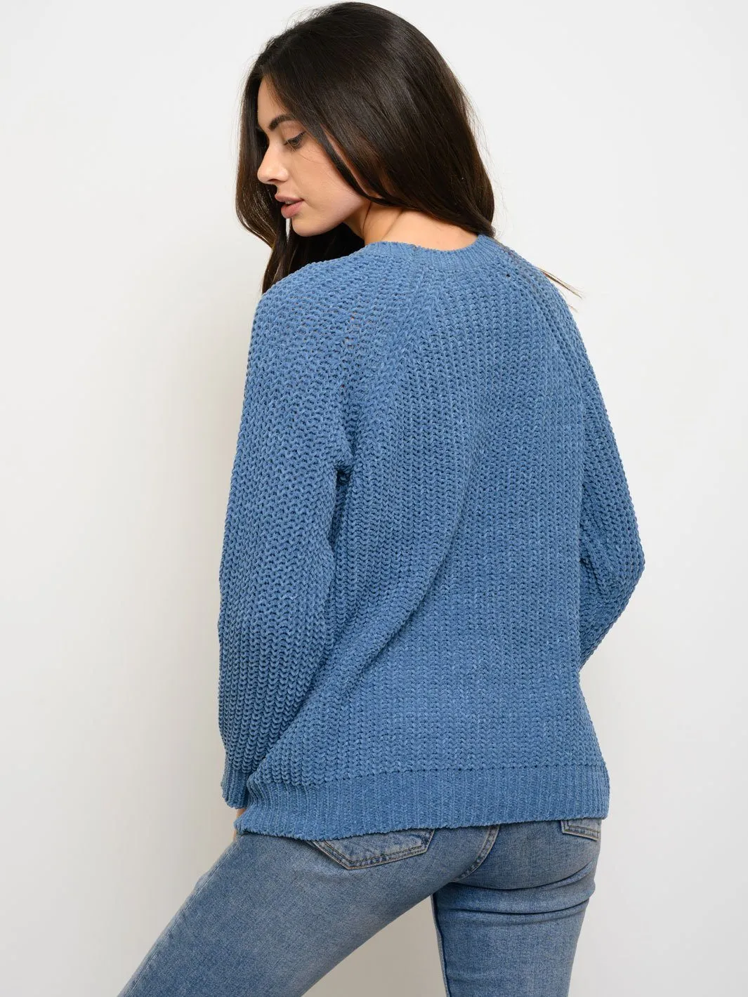 WOMEN'S LONG SLEEVE FRONT DETAIL SWEATER