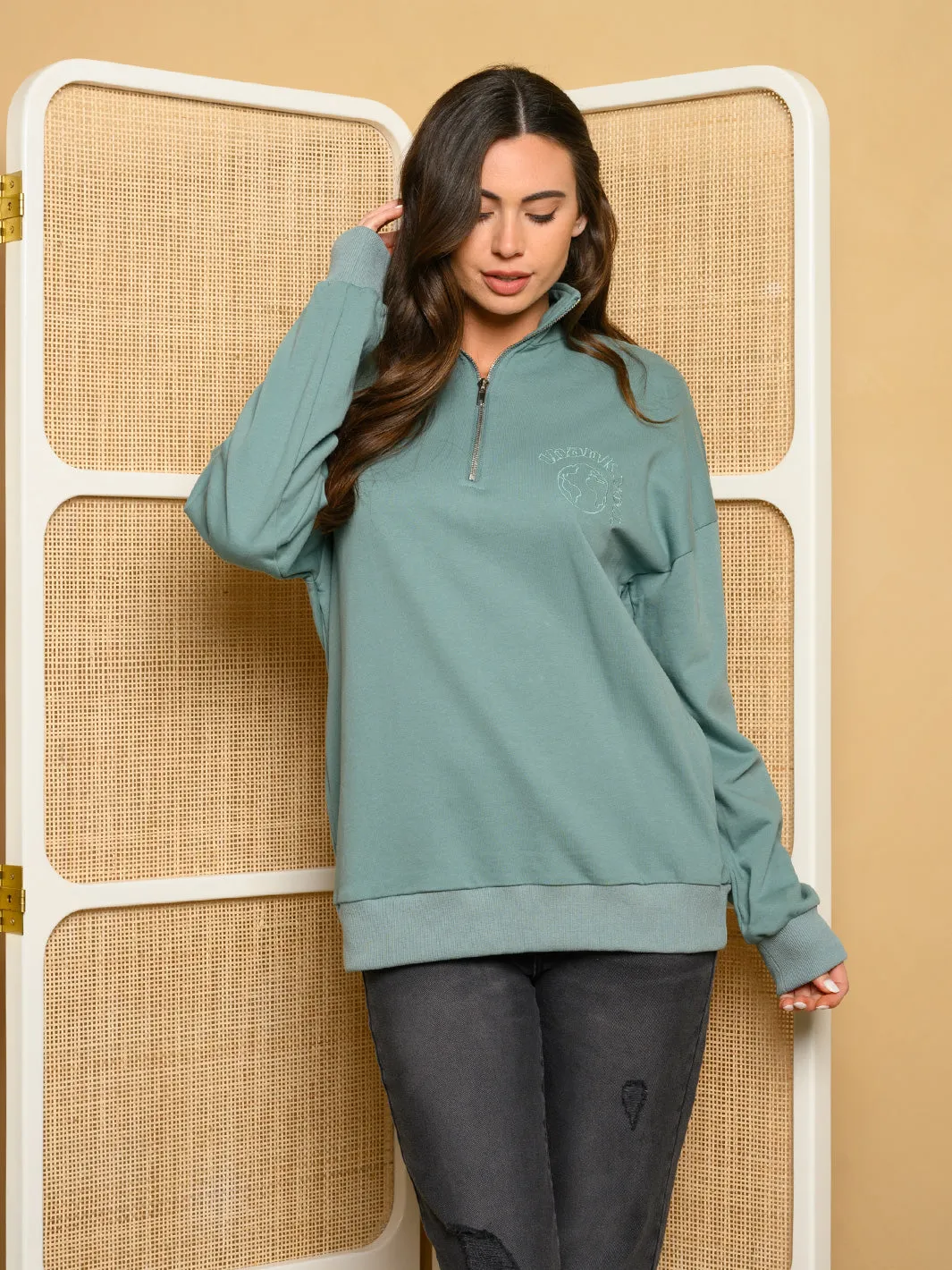 WOMEN'S LONG SLEEVE GRAPHIC ZIP UP SWEATER